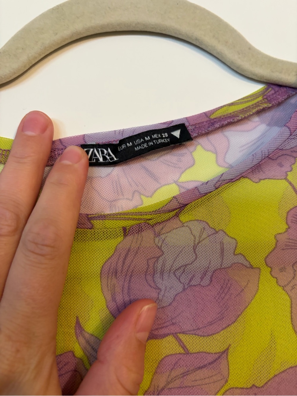 Floral Long-Sleeve Mesh Top in Lime & Lavender Zara Women’s Medium - Picture 4 of 4